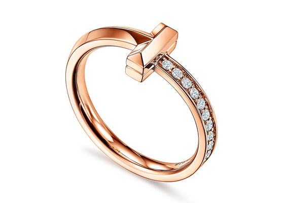 2.5mm Genişliğinde 18K Som Altın Mücevher Yüzük Yuvarlak Pırlantalı Ağırlık 0.8CT
