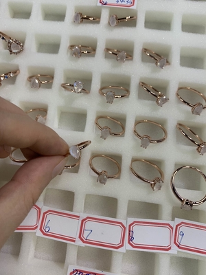 14K Rose Gold Armut Kesim Zarif Aytaşı Takı Basit Aytaşı Yüzük