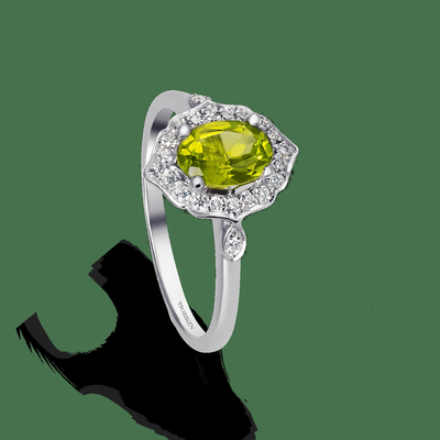 Altın oval güzel, zarif peridot yüzük, vintage şekil ve doğal, parlak oval peridot