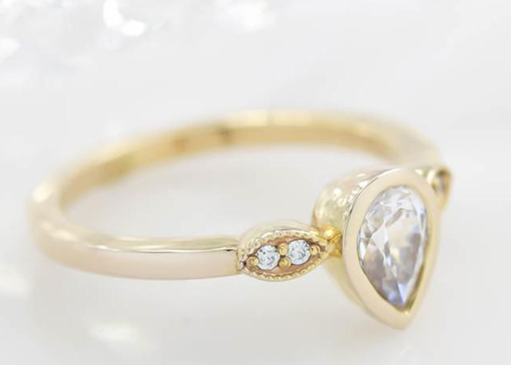 0.75 Karat Oval Pırlantalı Aimee Pırlanta Nişan Yüzüğü