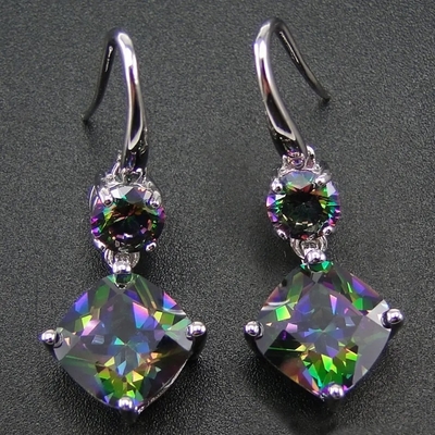 Yeni 925 Ayar Gümüş CZ Gökkuşağı Mistik Topaz Mistik Topaz Birthstone Ay Nişan Yüzüğü