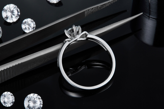 Beyaz Kare Mozanit Ve Safir Platineve Pırlantalı Bayan Yüzük Silver1.94CTW