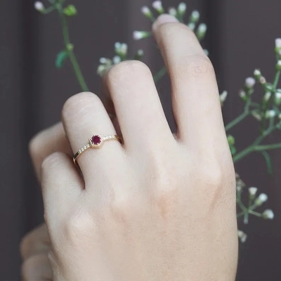 Hediye Som Gümüş Doğal Yakut Altıgen Minimal Nişan Yüzüğü Dainty Unique