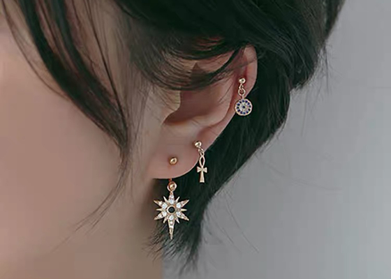 0.126ct 14k Altın Pırlanta Kıkırdak Küpeler, 14pcs Piercing sarmal küpeler OEM