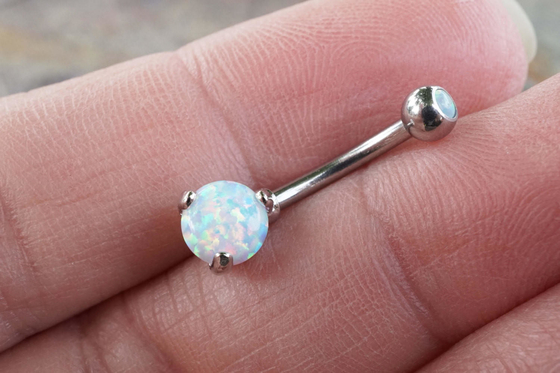25mm Uzunluk 18k Altın Burun Saplaması, Beyaz Köknar Opal ile OEM Burun Halkası Piercing