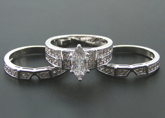 10K 14K Altın Nişan Alyans, 0.68ct 56pcs Doğal Pırlanta Yüzük ODM