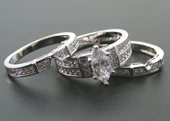 10K 14K Altın Nişan Alyans, 0.68ct 56pcs Doğal Pırlanta Yüzük ODM