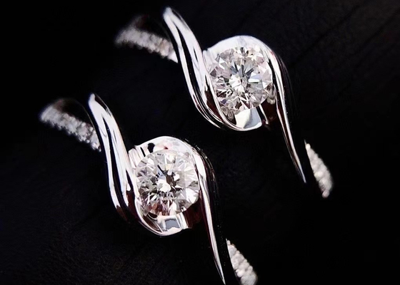 Yuvarlak Kesim 0.46ct Gerçek Pırlanta Mücevher Yüzük 14 Ayar Beyaz Altın Malzeme ODM