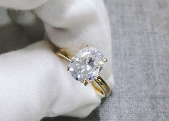 1.5ct Oval Cut Lab Grown Mozanit Yüzük 14K Altın Malzeme 0.7×0.9cm boyutu