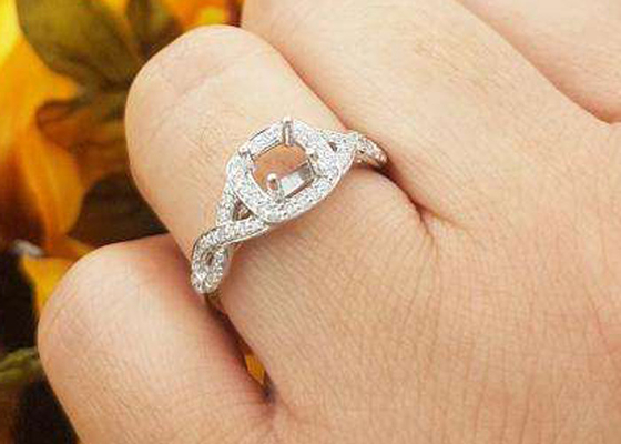 0.38ct 1.3mm 14 k Beyaz Altın Yarı Montaj Yüzükler Doğum Günü için Yastık Kesimi