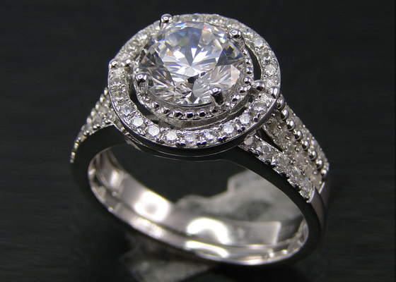 1.25 Ct Yuvarlak Halo Alyans Nişan Prong Ayar Tipi için OEM Setleri