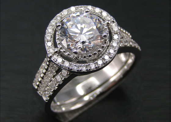 1.25 Ct Yuvarlak Halo Alyans Nişan Prong Ayar Tipi için OEM Setleri
