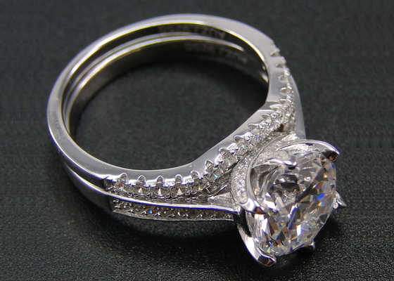 1 ADET Yuvarlak Parlak Kesim Pırlanta Yüzük 1.25CT, Kadınlar İçin 18 Ayar Beyaz Altın Yüzük Seti
