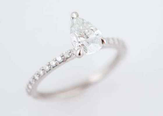 Beyaz Altın Gerçek Pırlanta Mücevher Yüzük 1.33ct Armut Kesim PS 6×8mm Nişan İçin