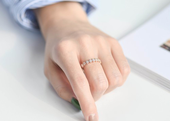 0.54ct Altın Yıldız Pırlanta Yüzük, 1.3mm 18k Altın Kadınlar Kız İçin Nişan Yüzüğü