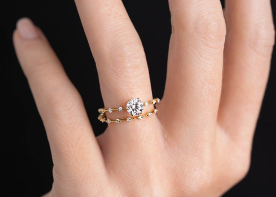 1.0ct Mozanit Pırlanta Yüzük, Yuvarlak Kesim Alyans 6.5MM ODM