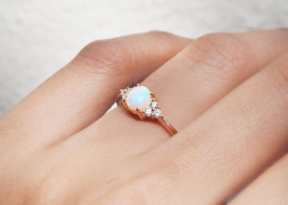 Cobochon Kesim 9K Altın Yüzük, 0,5 ayar Doğal Opal Yüzük 5×7MM Ebat