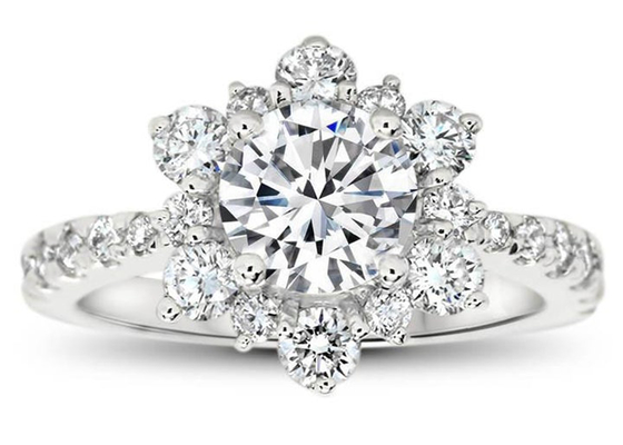 Kar Tanesi İlhamlı 9K Gümüş Yüzük, Lab Pırlantalı RD6.5MM Boyut 1.0ct ağırlık
