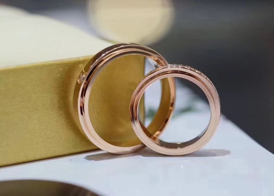 0.35ct Ağırlık Pırlanta ile 4mm genişlik 18K Som Altın Mücevher yüzük
