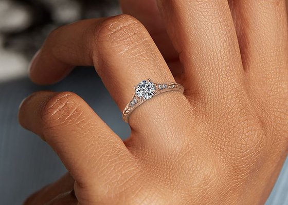 14K Roose Gold Lab Grown Mozanit Yüzük Dia RD6mm 0.8ct Düğün için